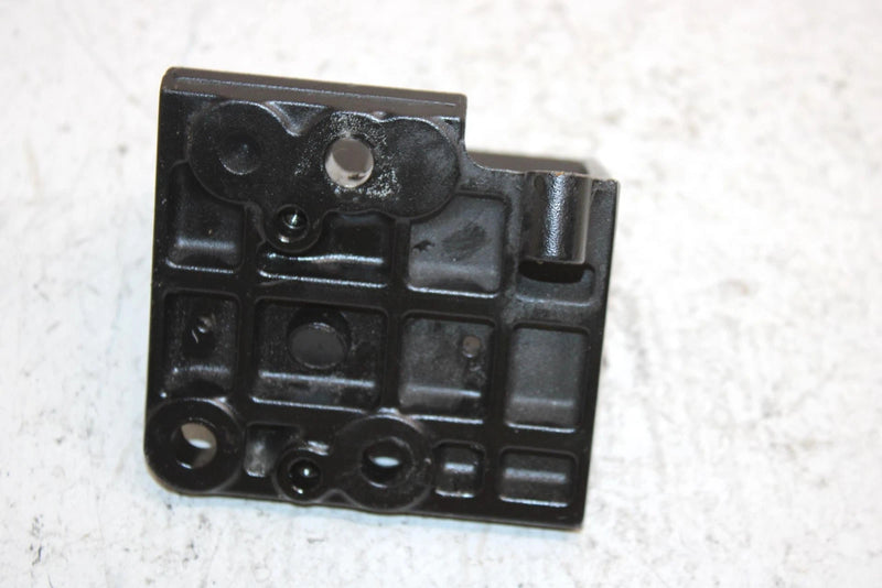 1998 Yamaha Waverunner Gp800 Oem Rear Engine Mount Bracket 66E-21426-01-8P JY9