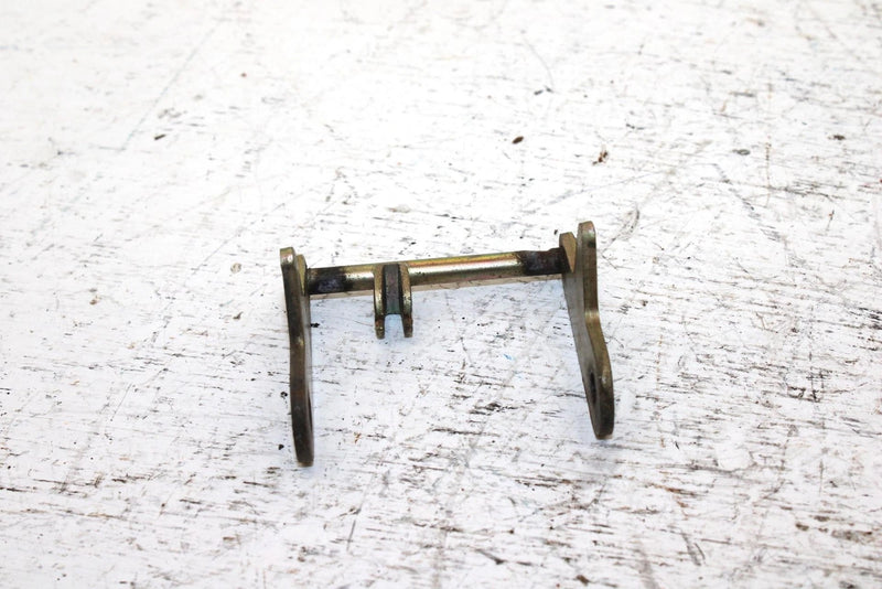 1992 Kawasaki Bayou 220 Oem Seat Hook 27012-1381 AK36