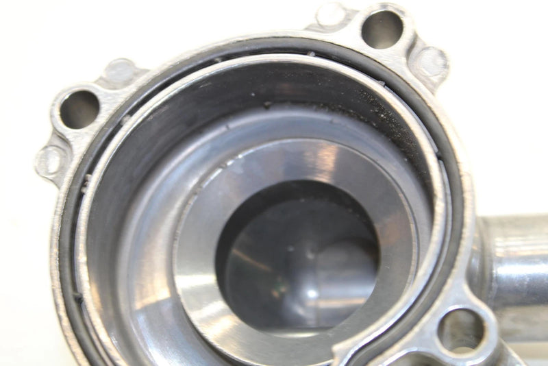 1994 Yamaha Vmax 600 Oem Engine Water Pump Housing Cover 8AB-12422-01-00 Q2563