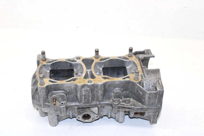 1995 Polaris 440 L/c Oem Crankcase W/Studs/Pump Shaft 3084609 SP40