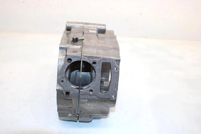 86 Honda Fourtrax  Trx125 A Oem Crankcase 11100-VM6-680 11200-VM6-000 AH7