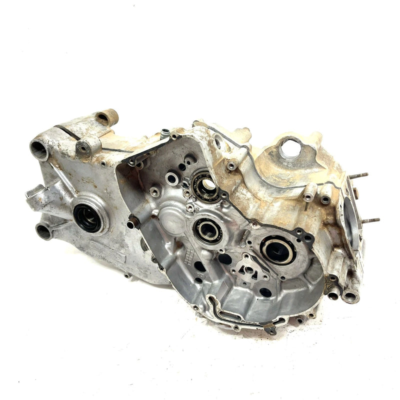 87-93 Suzuki Quadrunner 4WD LT4WD OEM Crankcase 11301-19862 AS28
