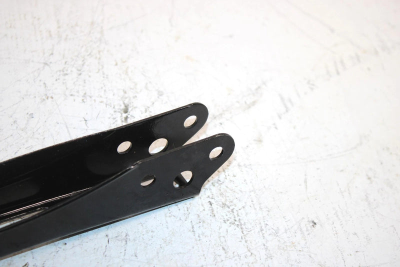 2004 Honda Fourtrax Rincon Oem Footpeg Bracket 50611-HN8-000 AH2
