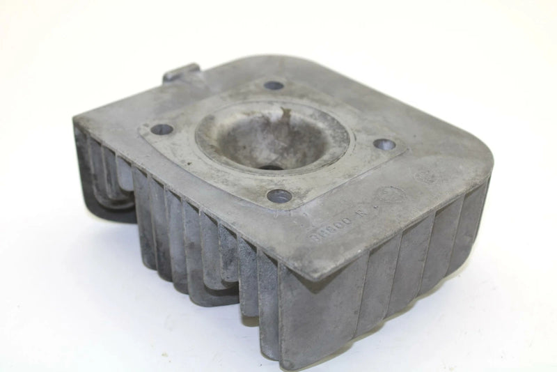 Yamaha OEM Engine Motor RIght Cylinder Head 8g8-11121-00-00 SY45