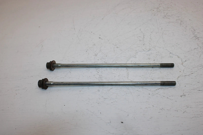 86 Yamaha  Moto 4 Oem Cylinder Head Bolt Pair 90105-08195-00 90105-08160-00 AY7