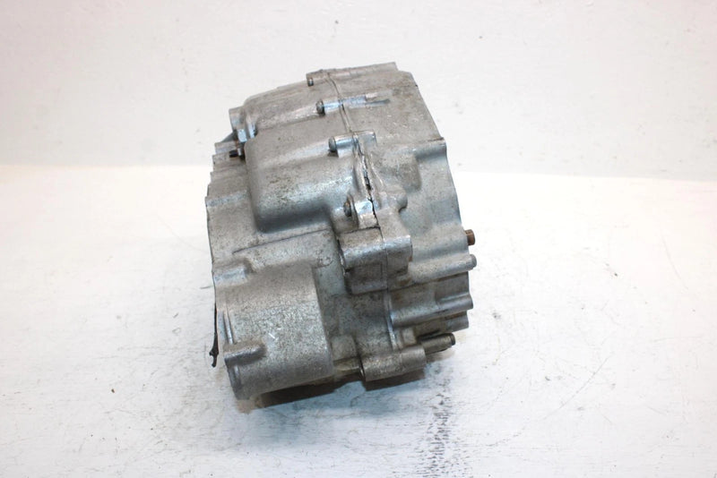1990 Yamaha  Moto 4 Oem Crankcase 3GH-15100-00-00 AY5