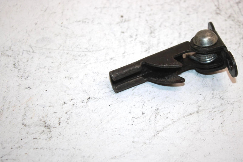 1987 Yamaha  Badger Yfm80t Oem Seat Latch 4K0-24775-00-00 AY9
