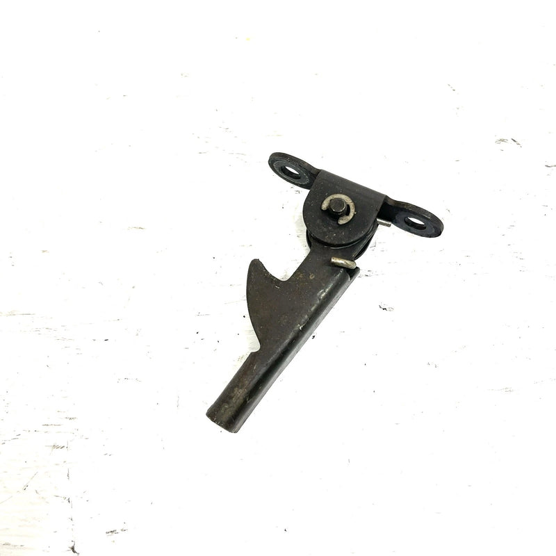 85-89 Yamaha Moto 4 YFM200DX OEM Rear Seat Latch 29U-24776-00-00 AY68