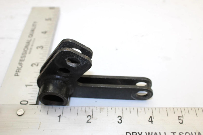 2002 Yamaha Sx Viper Oem Front Torque Arm Mount 8CR-47415-00-00 Q2662