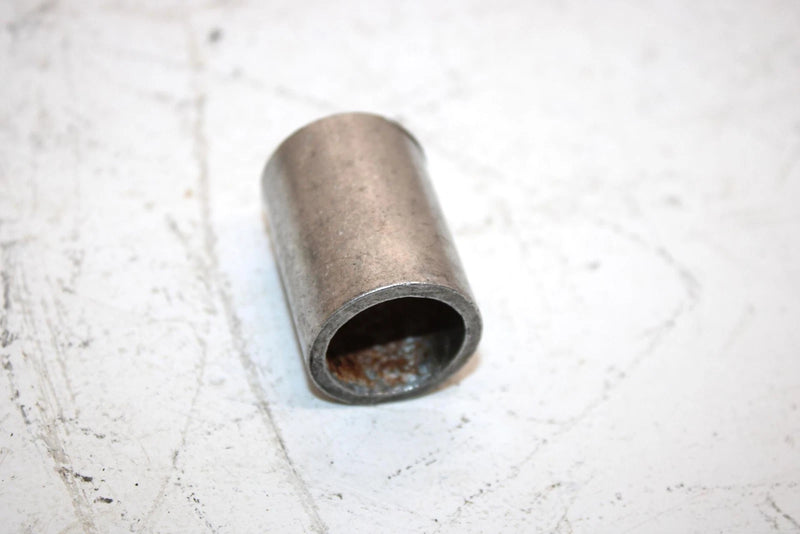 00 Polaris Xc Sp 600 Oem Outer Spacer 5332784 Q1426