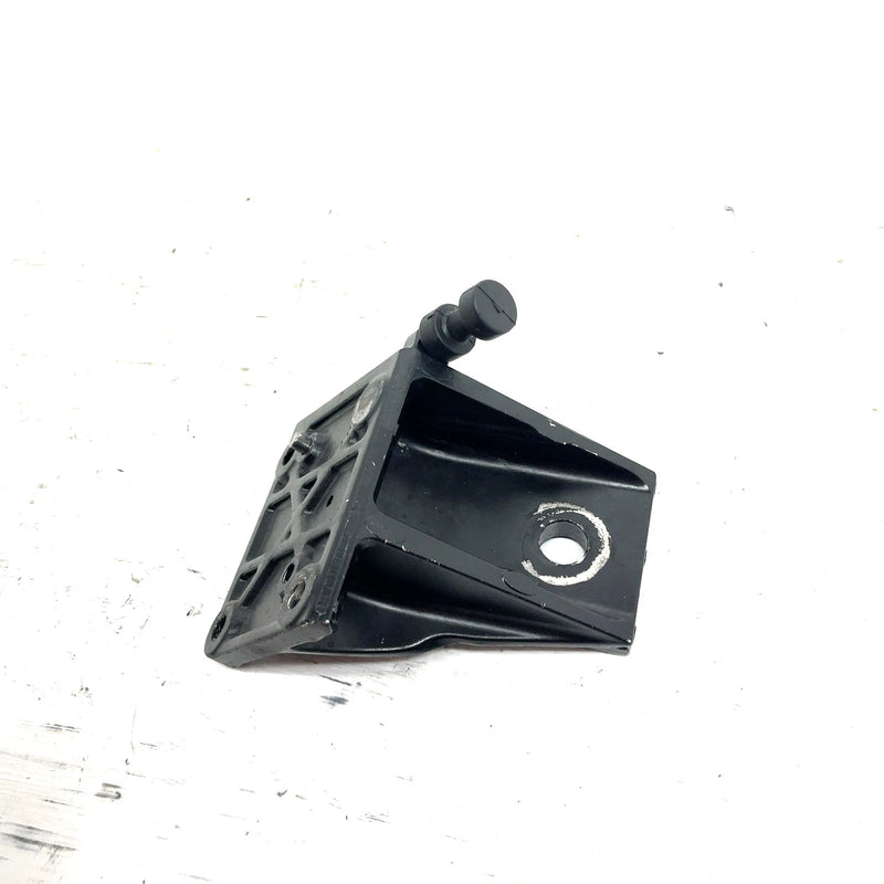 01 Yamaha WaveRunner 1200 OEM Rear Upper Mount Bracket 1 66V-21425-01-8P JY28