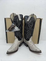 New Women’s Gray Snake Skin Capezio Cowboy Boots. L 421 5 M. 2-39