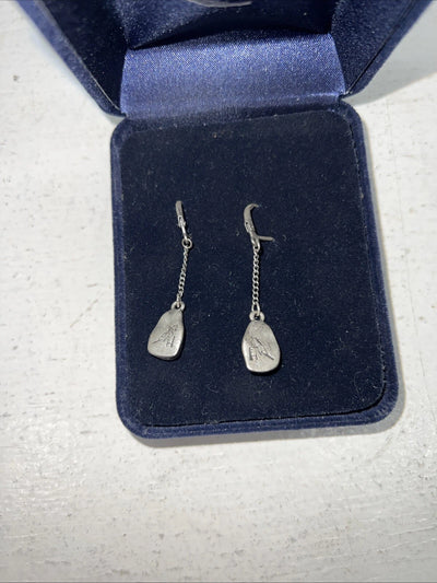 New Women’s Montana Silversmiths Silver Dangle Earrings. ER60653 A-54