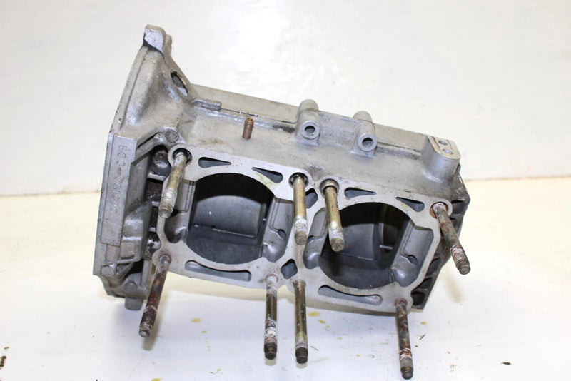 1996 Yamaha Vmax 600 Oem Crankcase 8AB-15100-01-00 SY83