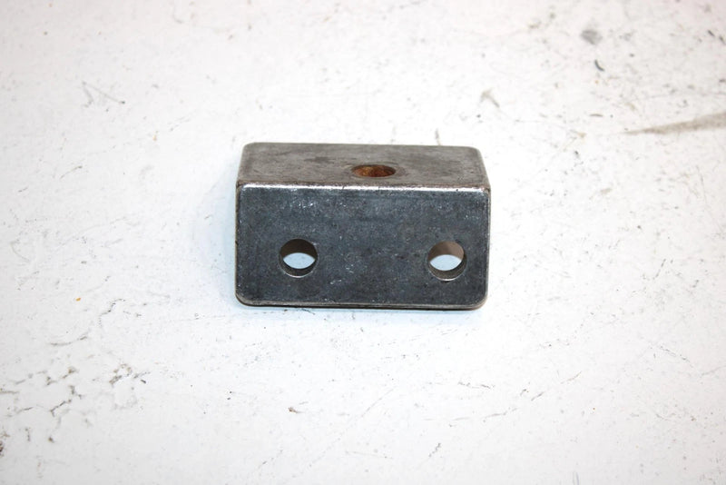 92 Arctic Cat Ext 550 Oem Rear Right Motor Mount 0608-046 SAS15