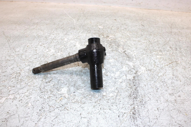 1988 Yamaha  Moto 4 Oem Right Steering Knuckle 59V-23502-01-00 AY23