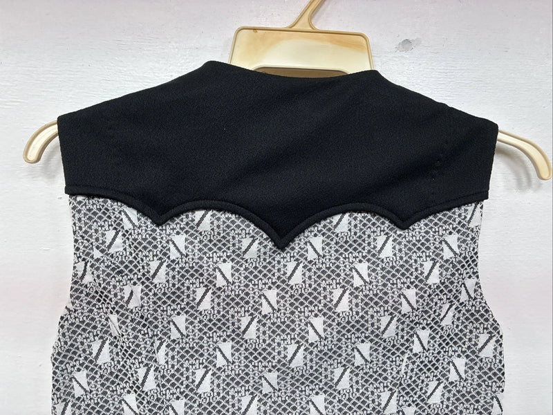 New Women’s Western Heritage Black White Show Vest Button Up Size 14 YY-112