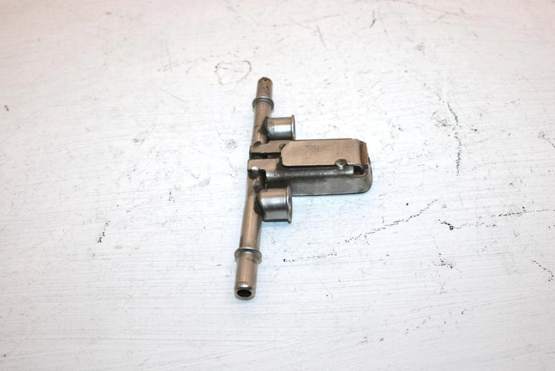 2011 Polaris Ranger 800 Oem Fuel Rail 2521027 XP4