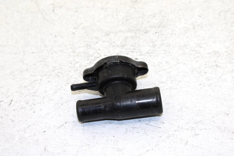 1999 Yamaha Vmax 600 Sx Oem Filler Neck W/Cap 8CR-12591-00-00 SY5