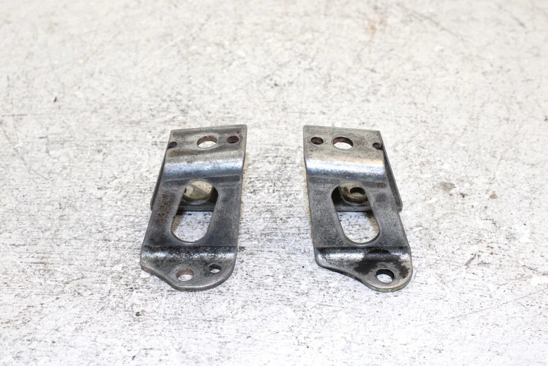 99 Yamaha Vmax 600 Sx Oem Front Uppern Mount Bracket Pair 8CH-21415-00-00 SY5