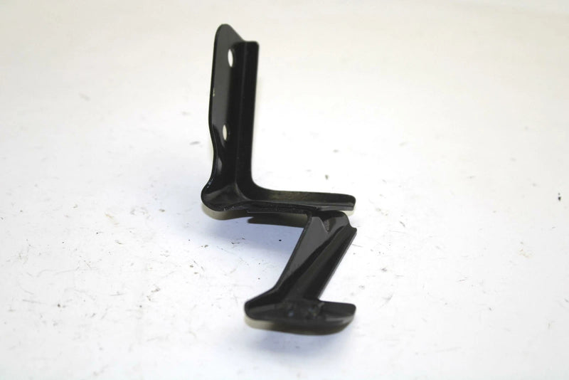 Yamaha OEM Right Hood Bracket 82m-2196g-00-00 SY50