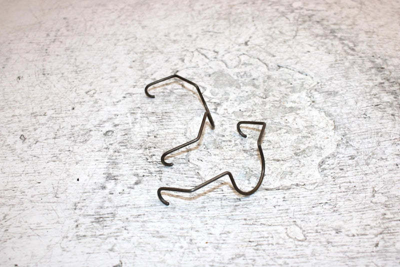 1996 Ski-doo Mxz 440 Oem Valve Cap Spring Clip Pair 420838083 SS13