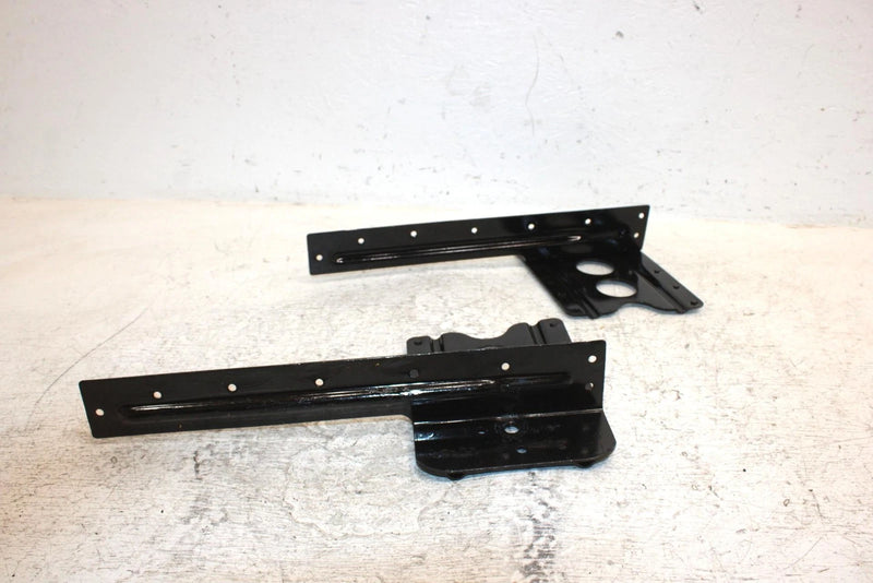 1998 Ski-doo Mach 1 700 Oem Rear Skid Mount Set 518318923 518318924 SS3