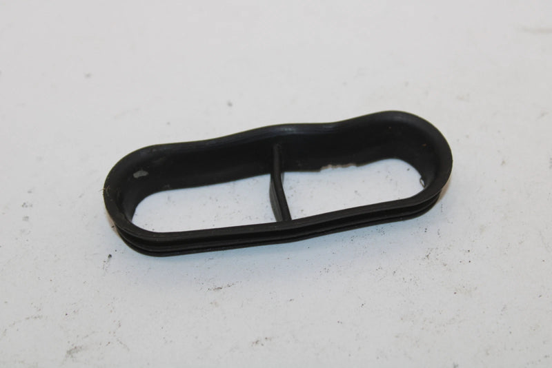1985 Yamaha  Moto 4 Oem Air Duct Tube Guide 52H-2137Y-00-00 AY40