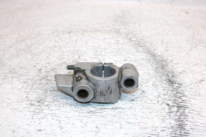 1995 Yamaha Vmax 600 Oem Left Suspension Bracket 84M-2376E-00-00 SY11