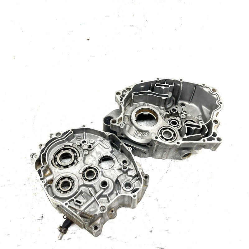 1994 Yamaha Timberwolf 250 YFB250 OEM Crankcase 4BD-15100-00-00 AY56