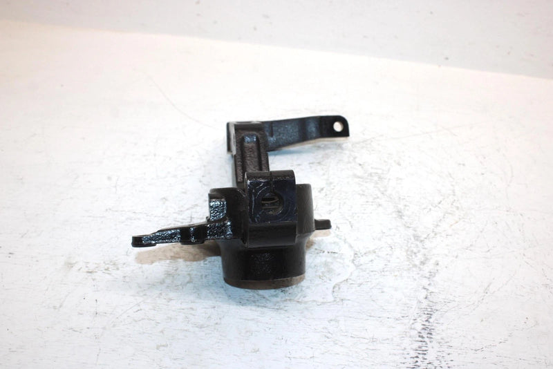 1998 Yamaha  Grizzly Oem Front Right Steering Knuckle 4WV-23502-00-00 AY49