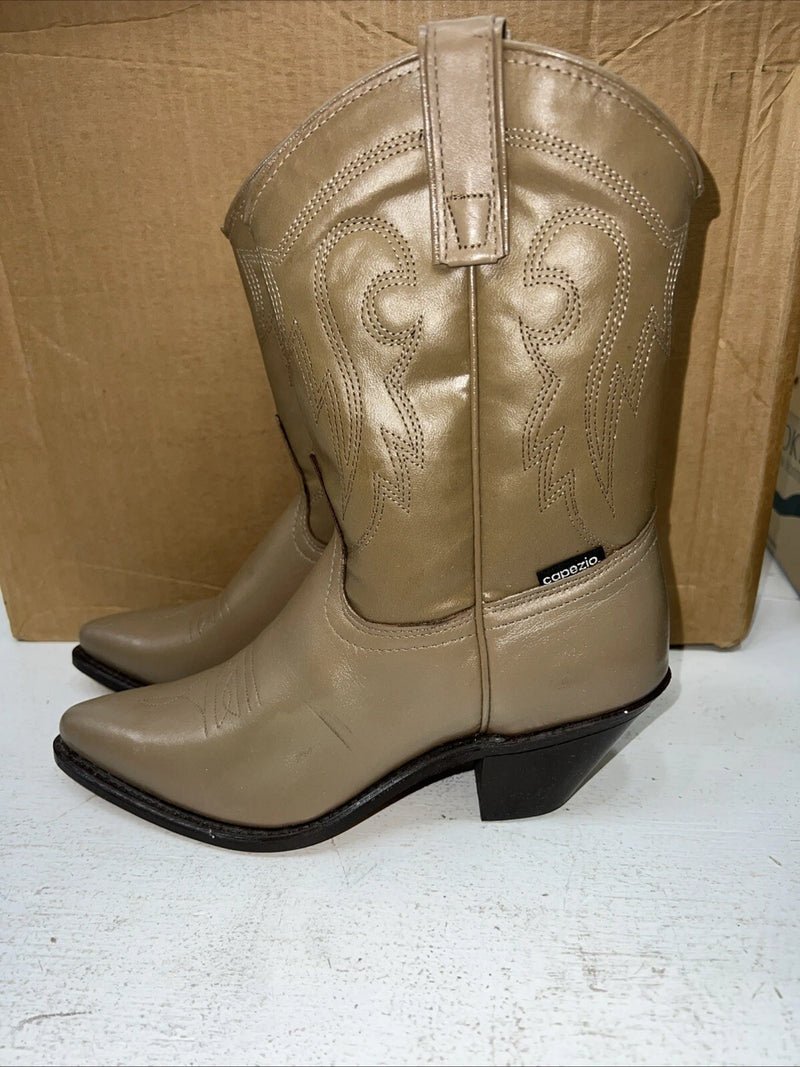 New Women’s Brown Capezio Cowboy Boots. L 295 7 M. 18-67