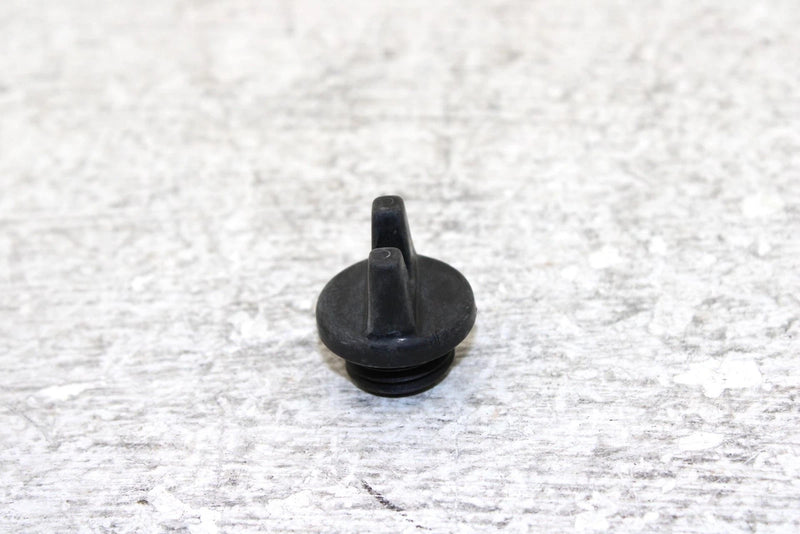 1995 Yamaha Vmax 500 Oem Chaincase Fill Cap  1RG-15363-00-00 SY34