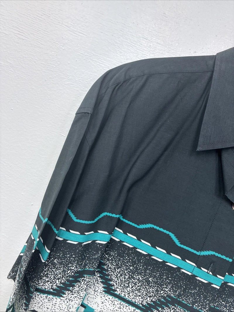 New Women’s Cumberland Designed Long Sleeve Button Up Medium MM-110