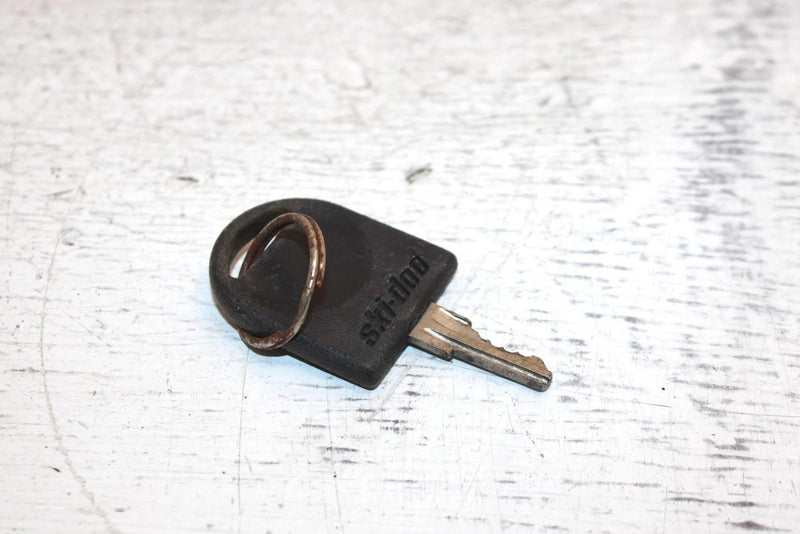 1998 Ski-doo Mach 1 700 Oem Ignition Key Switch 410111300 SS3