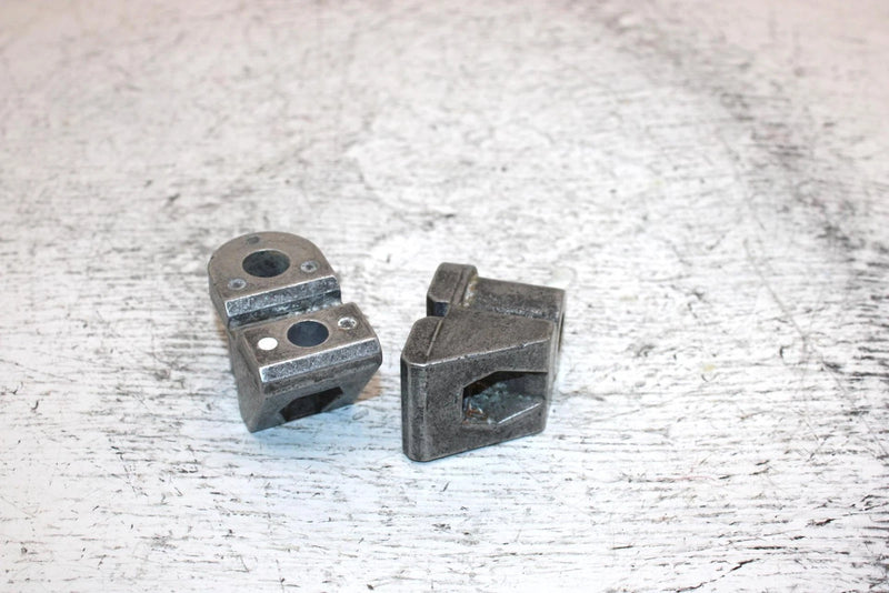 1989 Polaris 650 Oem Bogie Wheel Bracket Pair 5130570 SP43