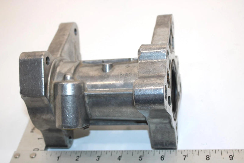 85 Suzuki Quadrunner 250 Lt250ef  Oem Rear Axle Housing 64720-24501 AS14