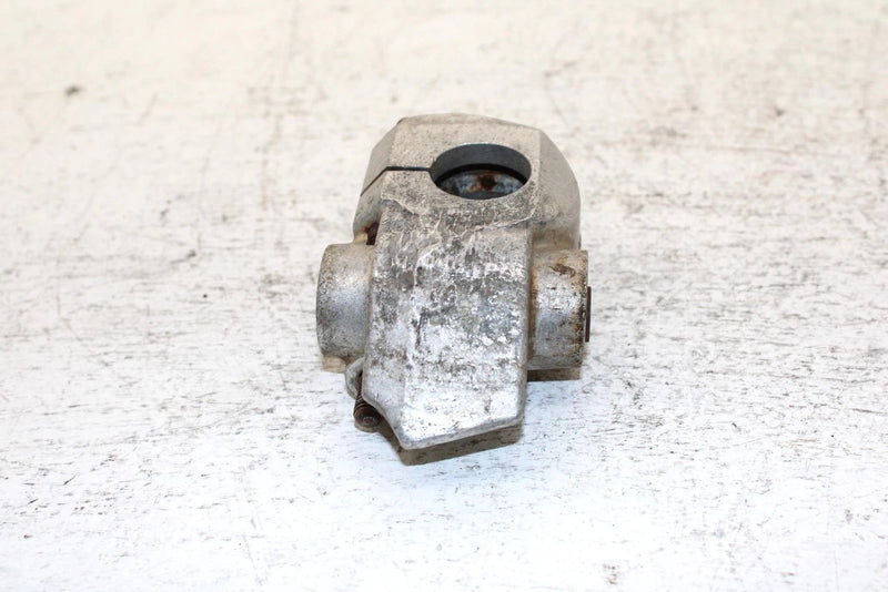 1990 Yamaha Phazer Ii Oem Front Right Suspension Bracket 84M-2377E-00-00 SY16