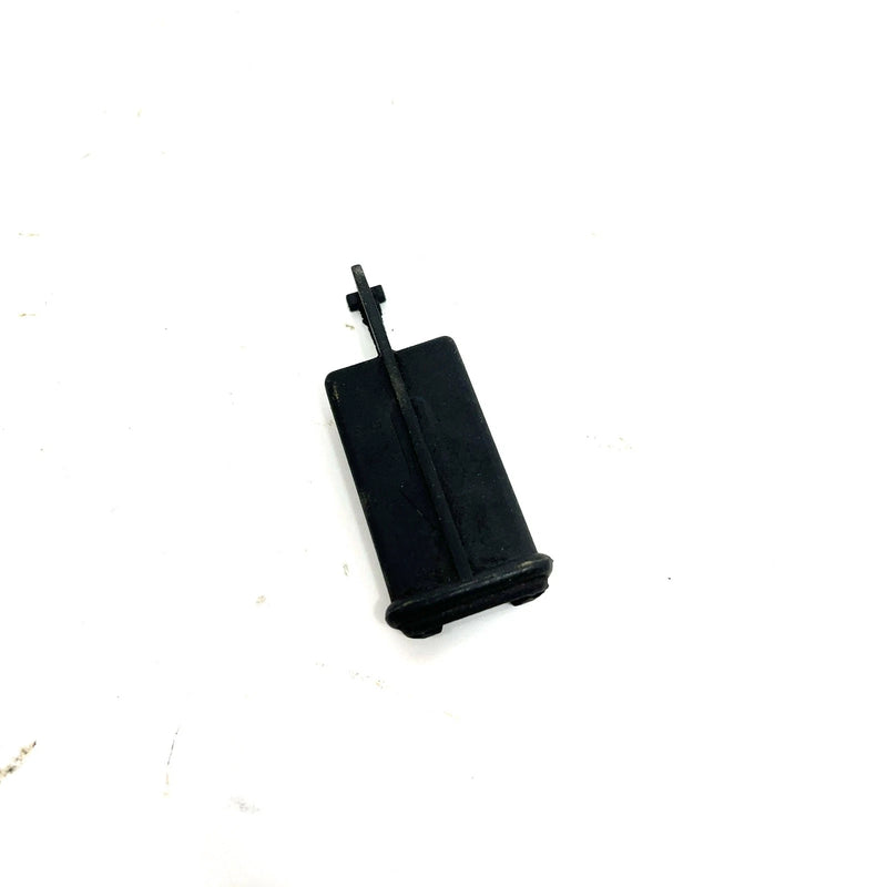 96-05 Sea-Doo GTI LE OEM Airbox Clip 273000006 Q6629