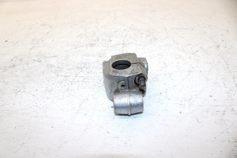 1990 Yamaha Phazer Ii LE Oem Right Front Suspension Bracket 84M2377E-00-00 SY14