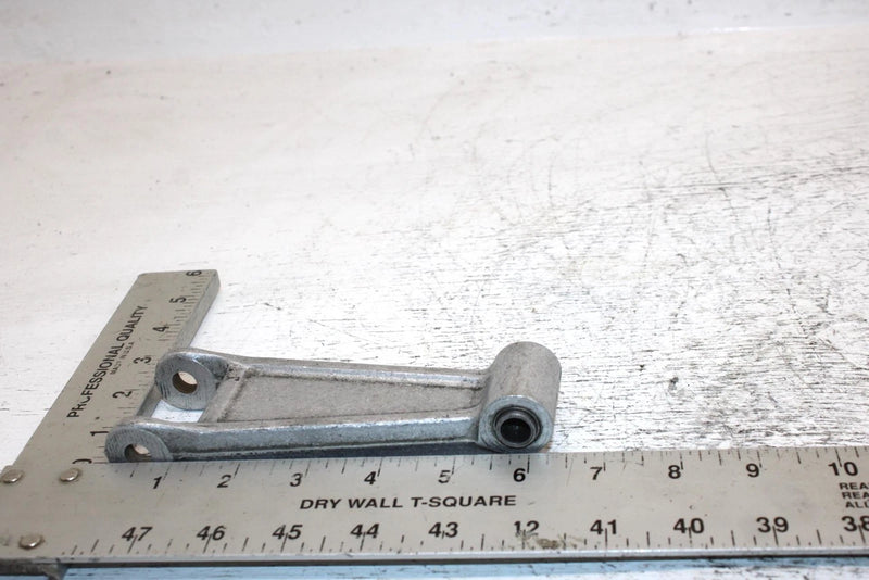 1995 Yamaha Vmax 600 Oem Lower Steering Arm 8AB-2382F-00-00 SY11