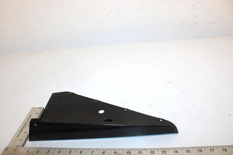 96 Arctic Cat Puma Deluxe Oem Right Backing Plate Vent 0616-774 SA70