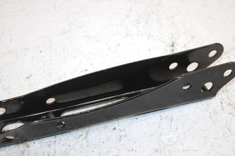 2004 Honda Fourtrax Rincon Oem Footpeg Bracket 50611-HN8-000 AH2