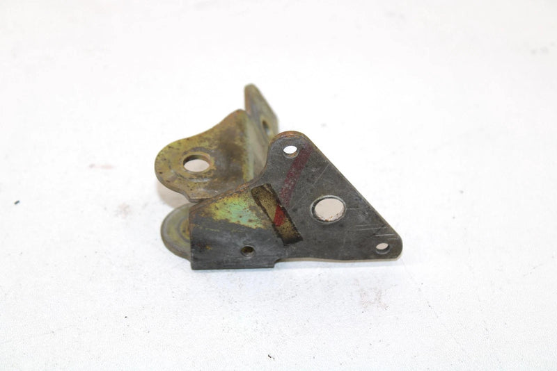 2004 Polaris 550 Classic Edge Oem Left Upper Shock Mount 5243977 Q1526