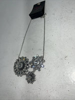 New Women’s Rock 47 3 Part Diamond Flower Necklace. NC2661R47 A-96
