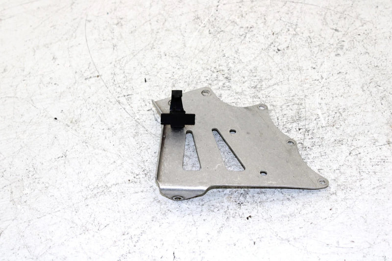 2013 Polaris 600 Rush Pro R Oem Right Upper Footrest 1024378 SP29