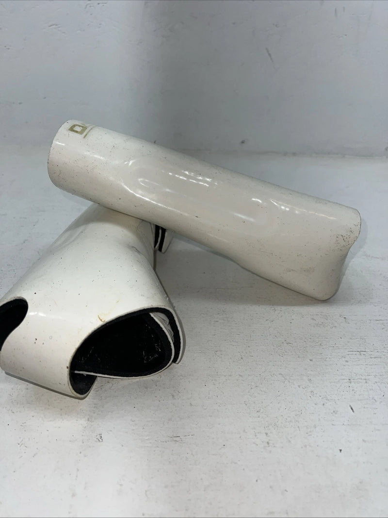 New White Rubber Davis Splint Boots Large HH-26