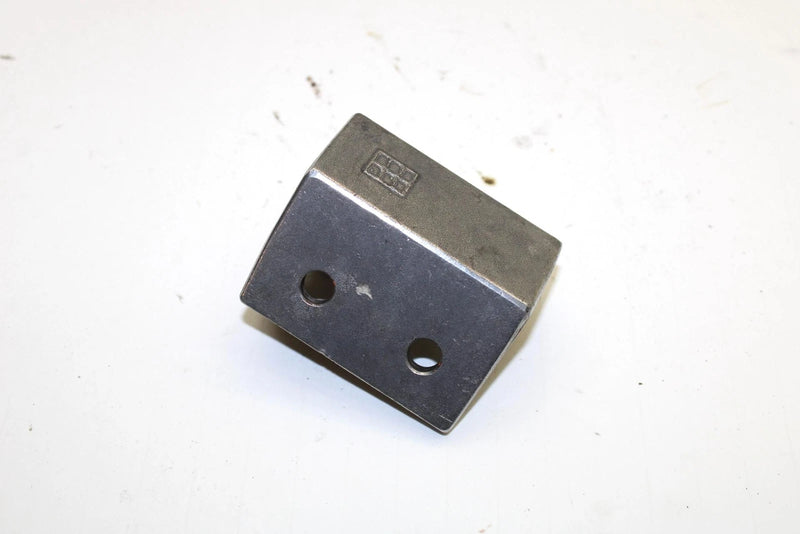 1997 Yamaha Vmax 600 Xtc Oem Rear Upper Motor Mount 8CR-21425-00-00 Q1530