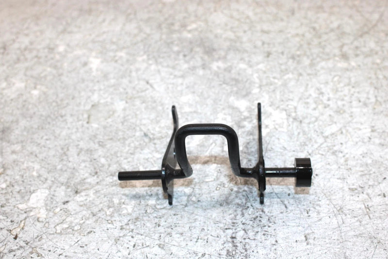 2006 Polaris Sportsman 500 Oem Hook Latch Bracket 5249895 AP186