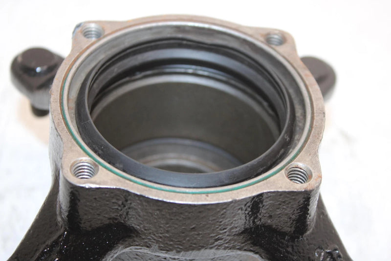 2000 Polaris Magnum 325 Oem Front Hub 1520243 AP65